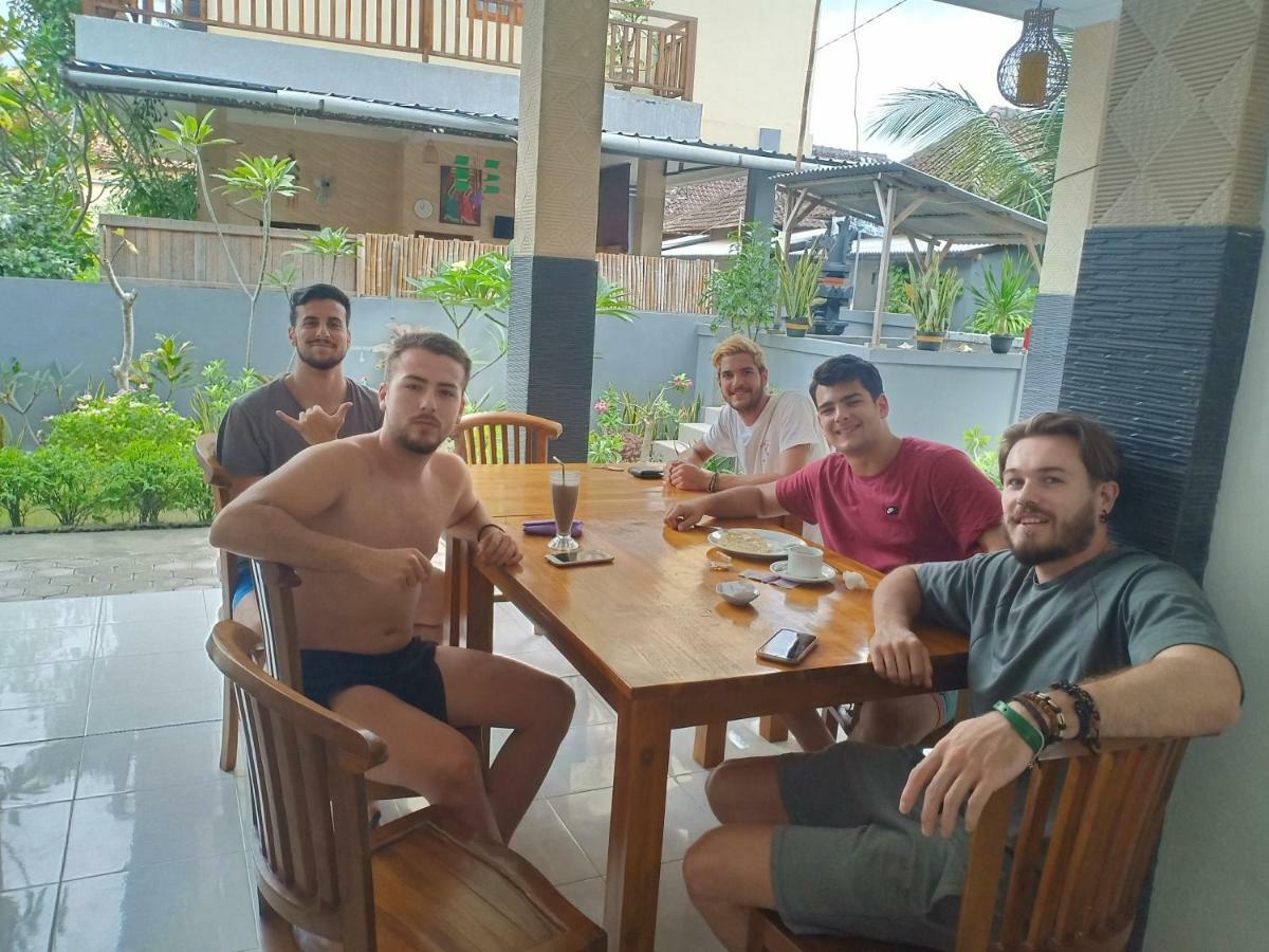 Dwiki Putra Home Stay 누사 렘봉안 외부 사진