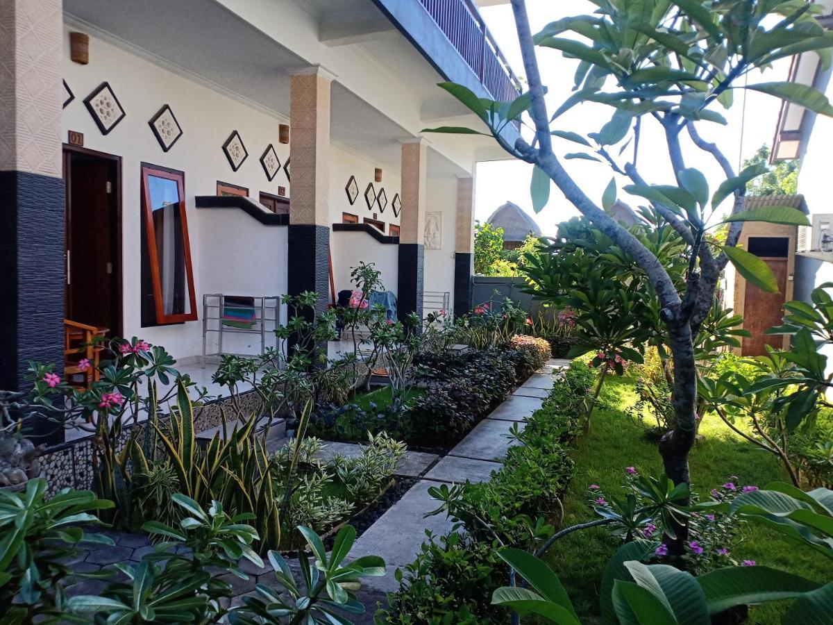 Dwiki Putra Home Stay 누사 렘봉안 외부 사진